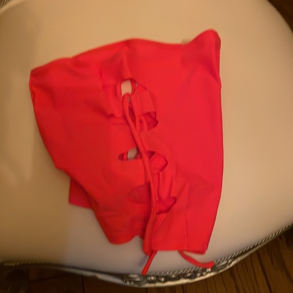 Swimwear - Picture 4 of 7